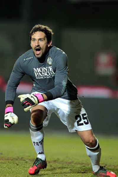 英超战报：西蒙斯传射，里沙利松破门，热刺2-0布伦特福德